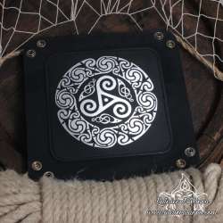 Triskel dice tray