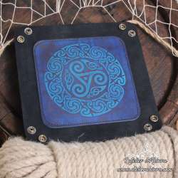 Triskel dice tray