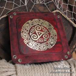 Triskel dice tray