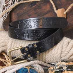 Ceinture ornée de motif ésotérique et magique en cuir artisanal