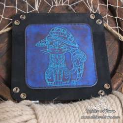 Magical cat dice tray