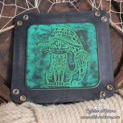 Magical cat dice tray